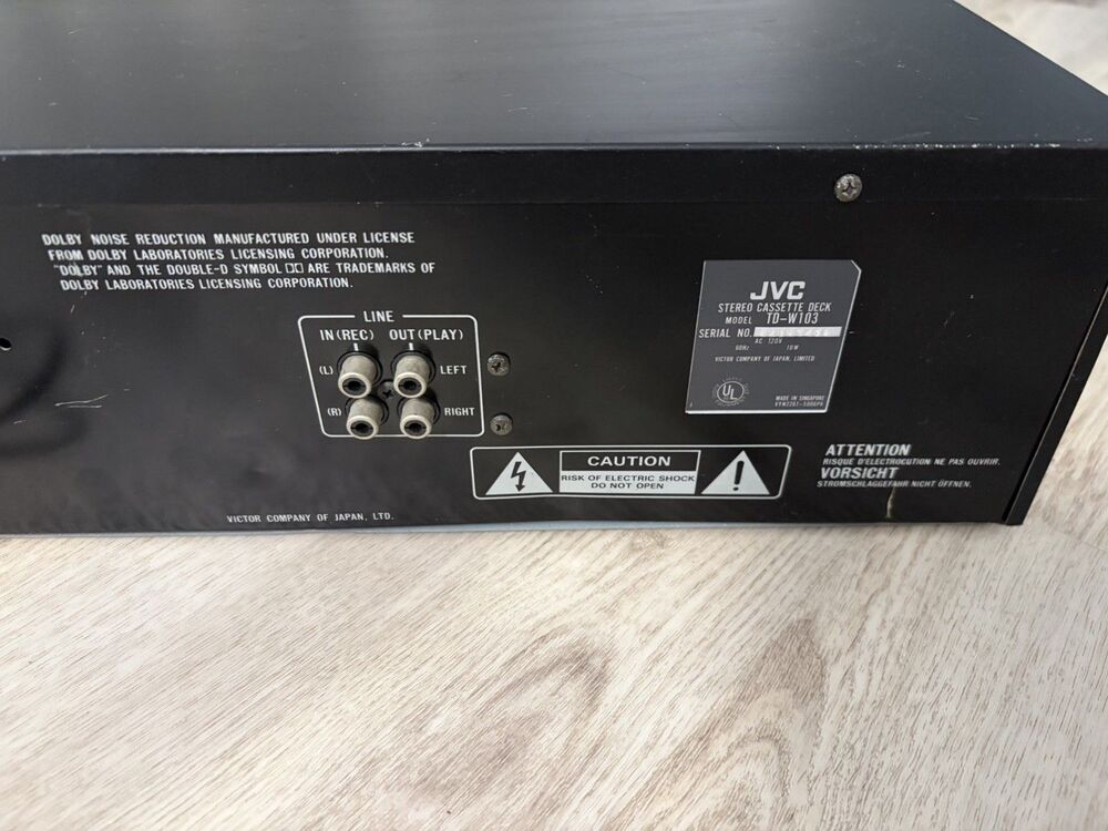 JVC TD-W103 Double Dual Stereo Cassette Deck Dolby Noise.